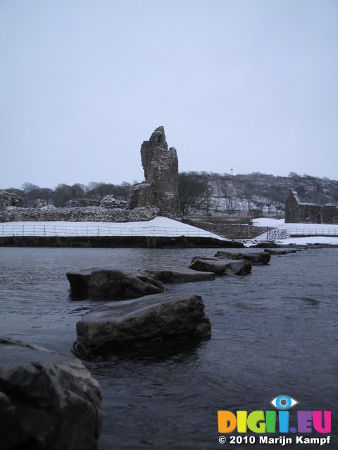 SX12037 Stepping stones at Ogmore River with snow